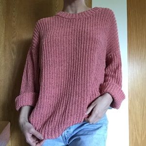 Oversized pink knit sweater